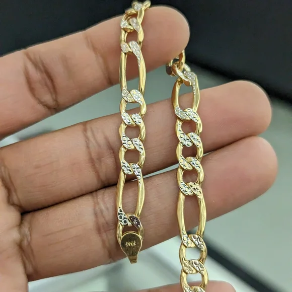 10kt Real Gold Figaro Diamond Cut Bracelet 8.1mm 8 Inch - Picture 4 of 11